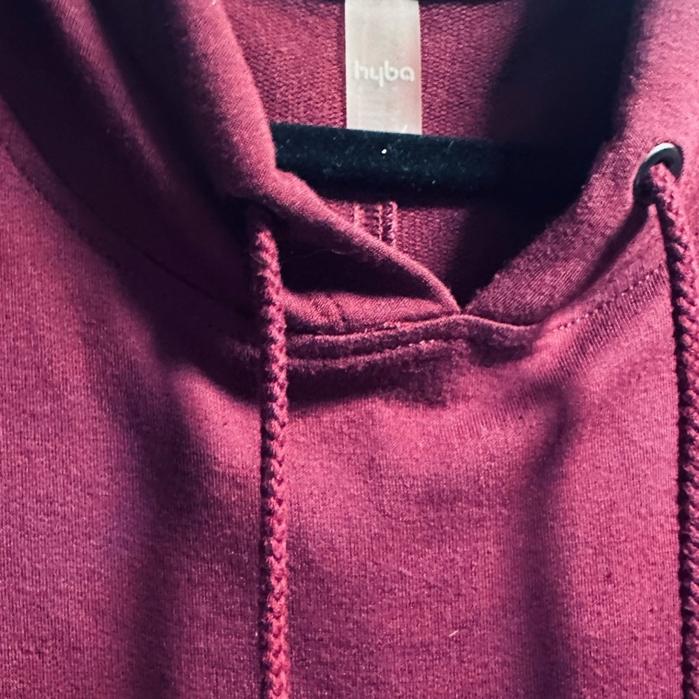 Hyba XXL Burgundy Pullover Hooded Cap Sleeve Top - Picture 6 of 11